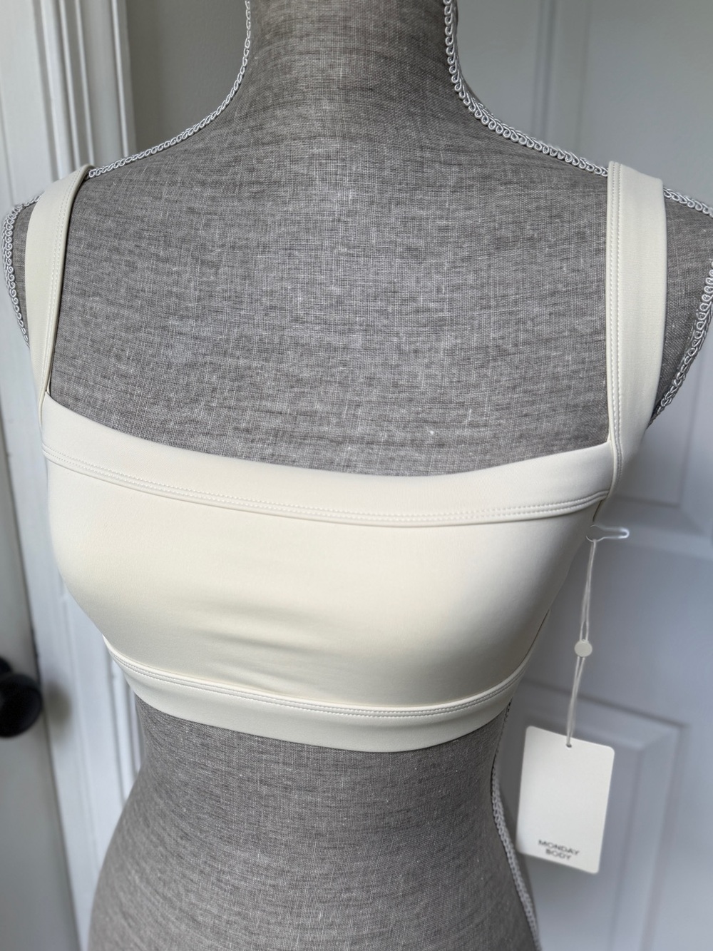 NWT Monday Swimwear Outpost Bra Sandstone Small - Picture 2 of 6